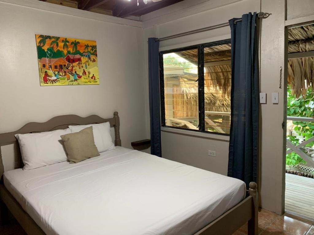 The Bounty Hotell Caye Caulker Eksteriør bilde