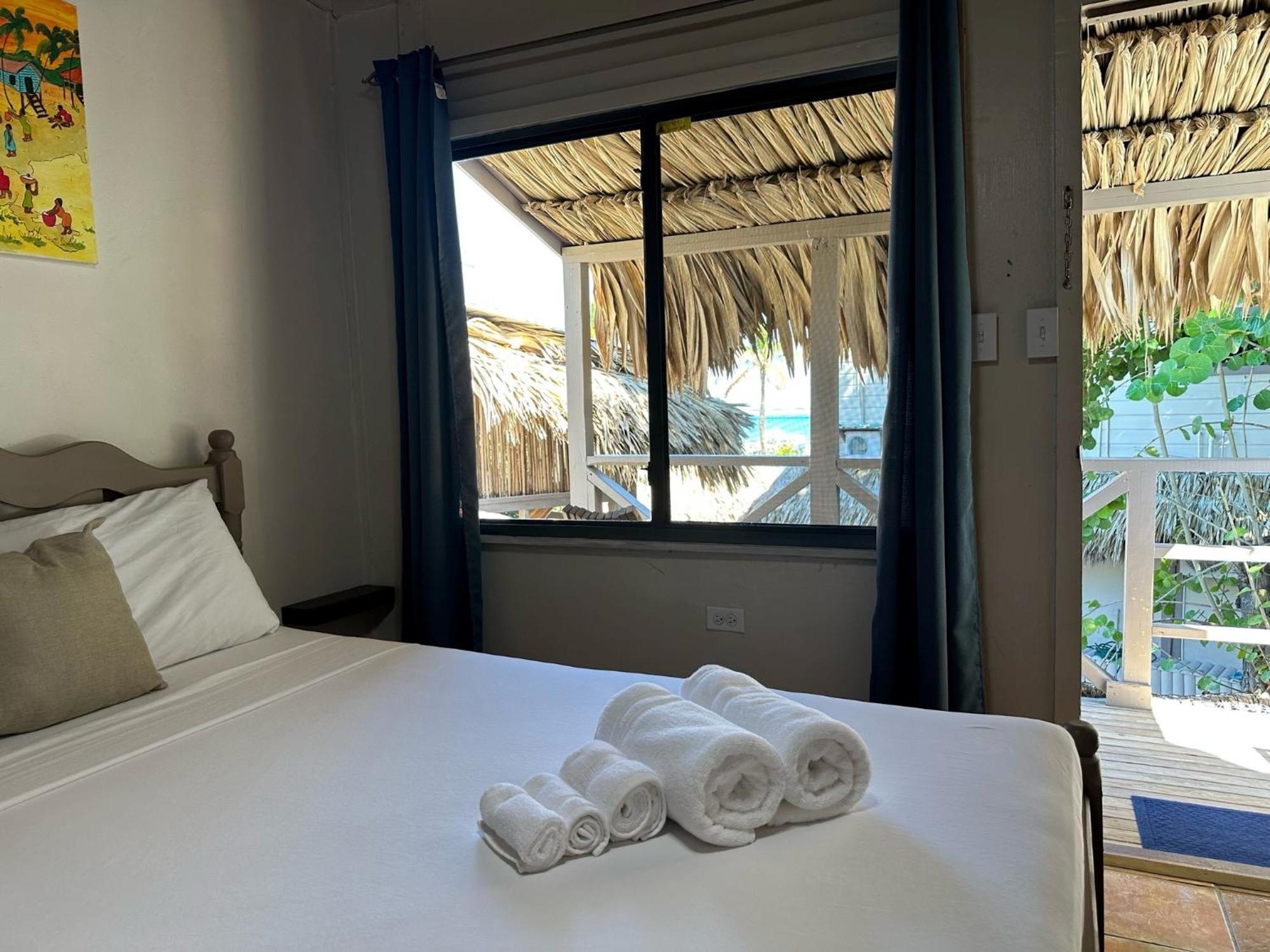 The Bounty Hotell Caye Caulker Eksteriør bilde