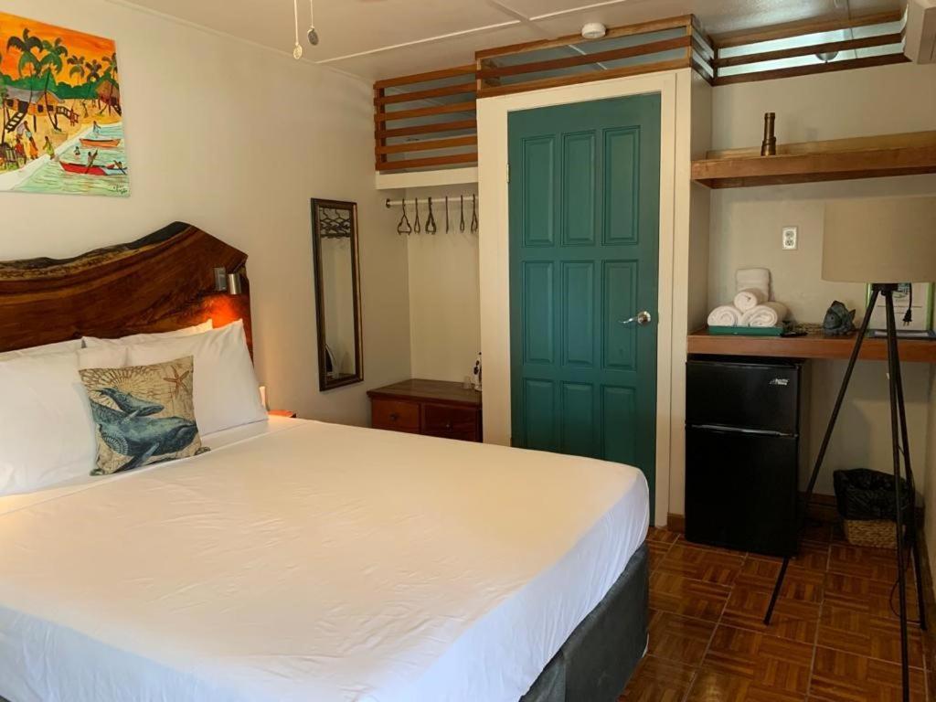 The Bounty Hotell Caye Caulker Eksteriør bilde
