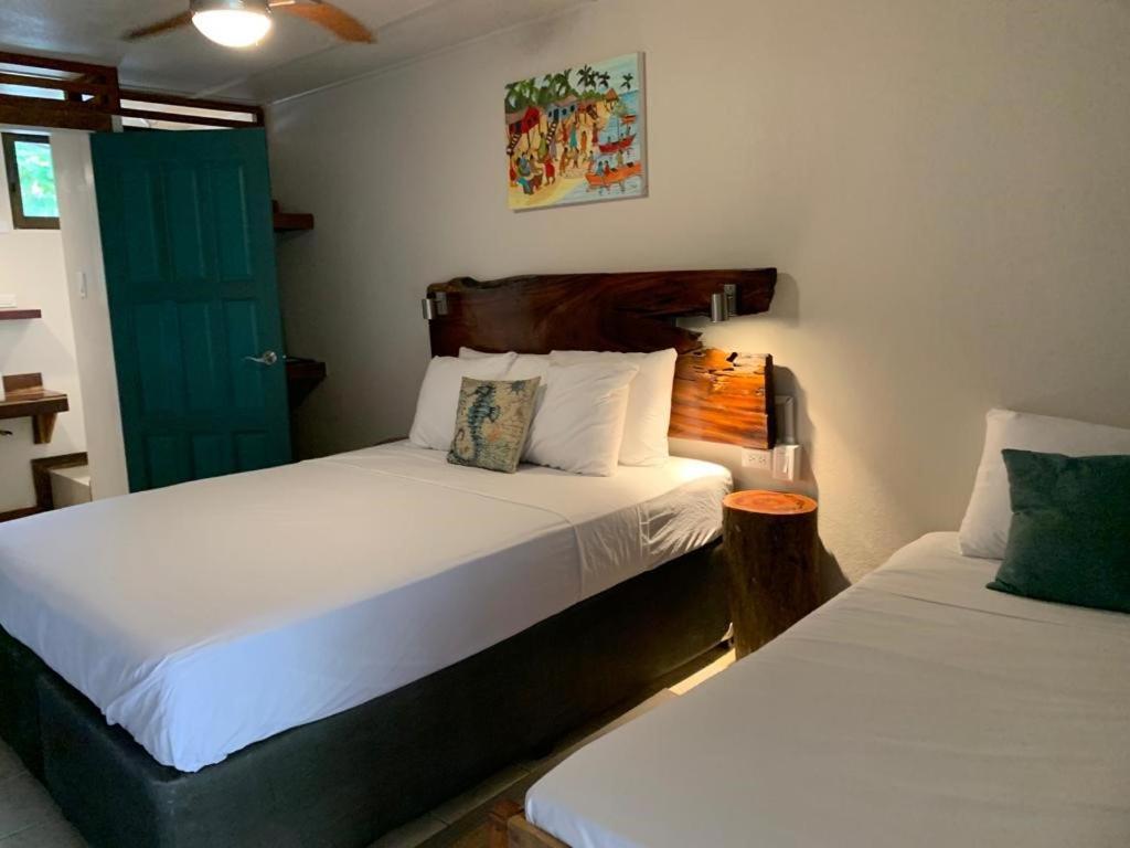 The Bounty Hotell Caye Caulker Eksteriør bilde