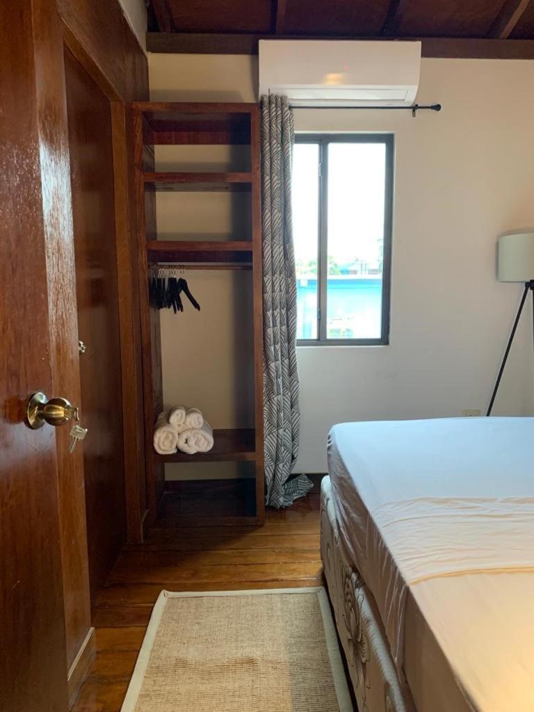 The Bounty Hotell Caye Caulker Rom bilde